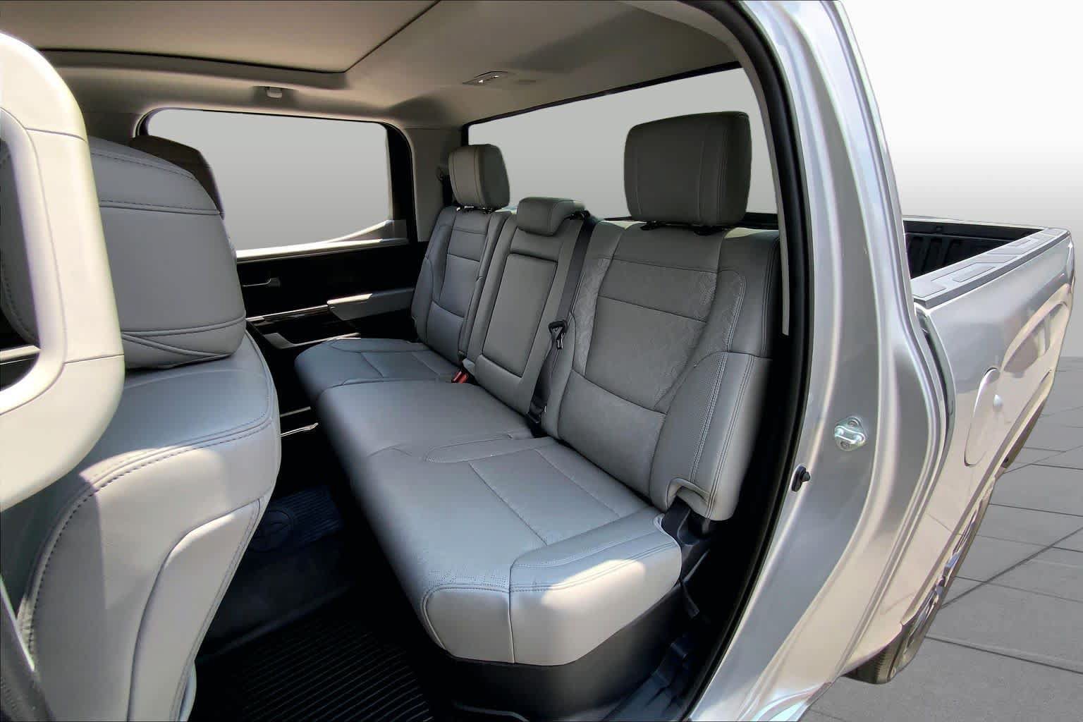 Used 2023 Toyota Tundra Limited AWD/4WD image 19