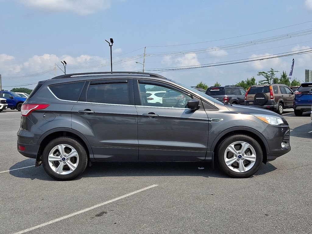 Used 2016 Ford Escape SE w/ Equipment Group 201A AWD/4WD image 7