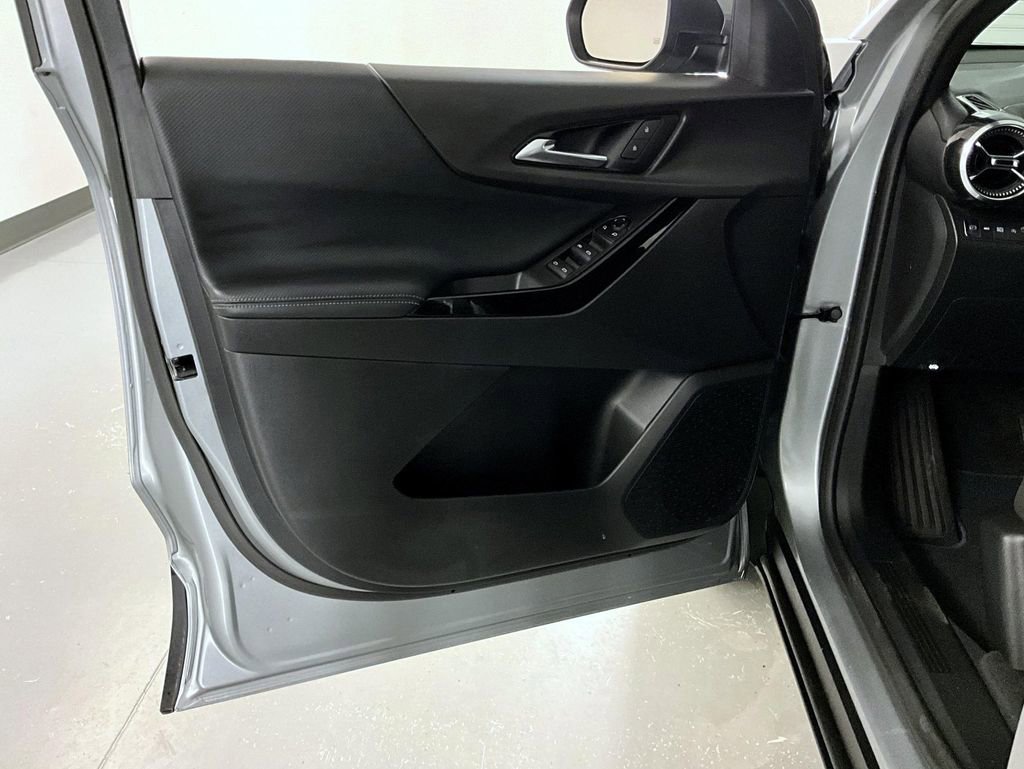 Certified 2025 Chevrolet Equinox LT image 9