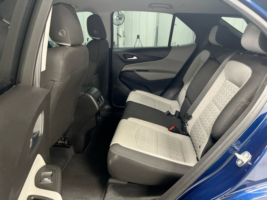 Used 2022 Chevrolet Equinox LS FWD image 22