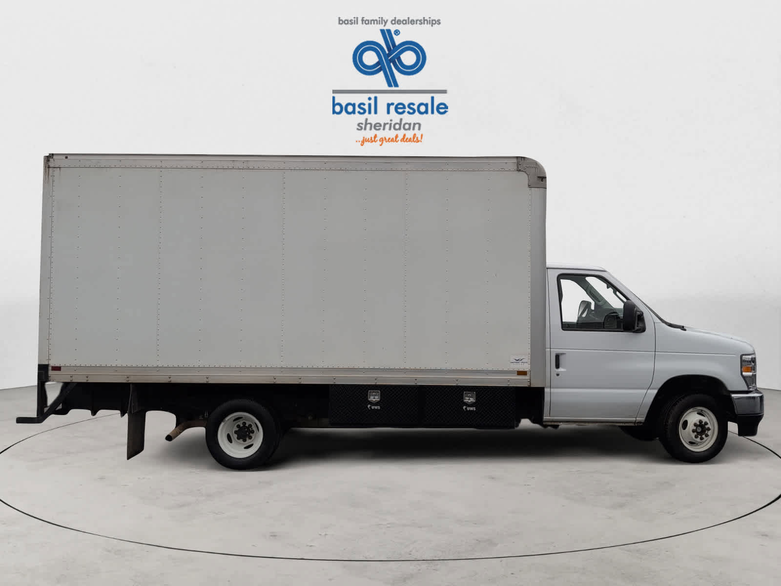 Used 2024 Ford E-450 and Econoline 450 Super Duty w/ Power Windows & Locks Group image 8