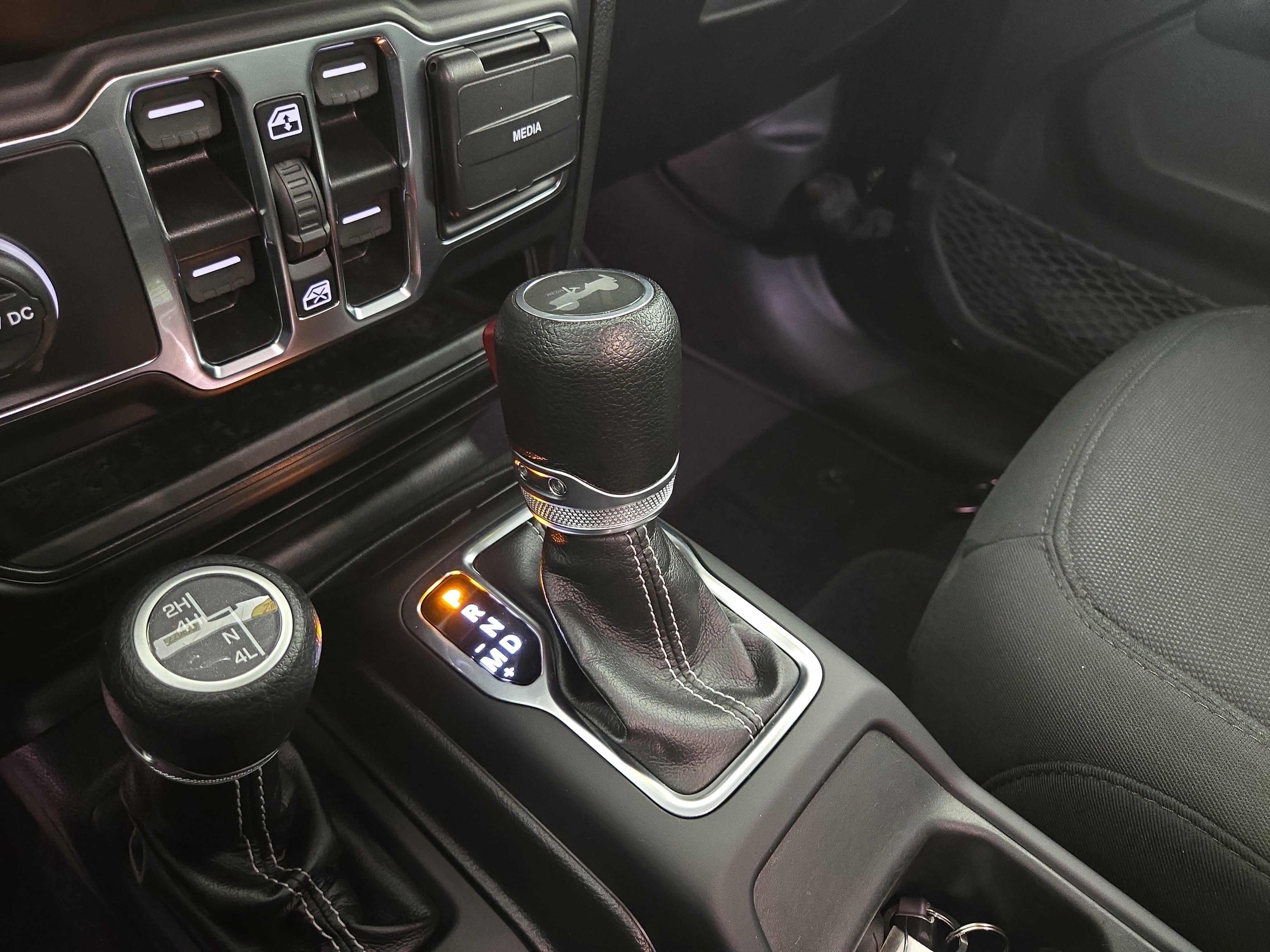 Used 2022 Jeep Wrangler Unlimited Sahara w/ LED Lighting Group image 23