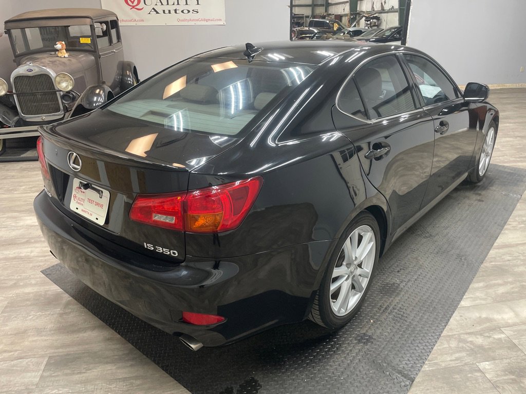 Used 2007 Lexus IS 350 RWD image 10