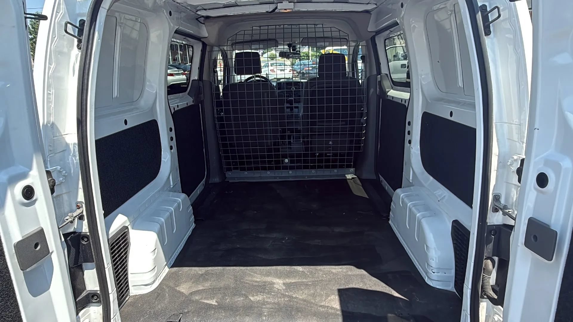 Used 2016 Chevrolet City Express LT FWD image 10