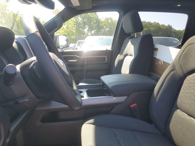 New 2026 RAM 1500 4x4 Crew Cab image 16
