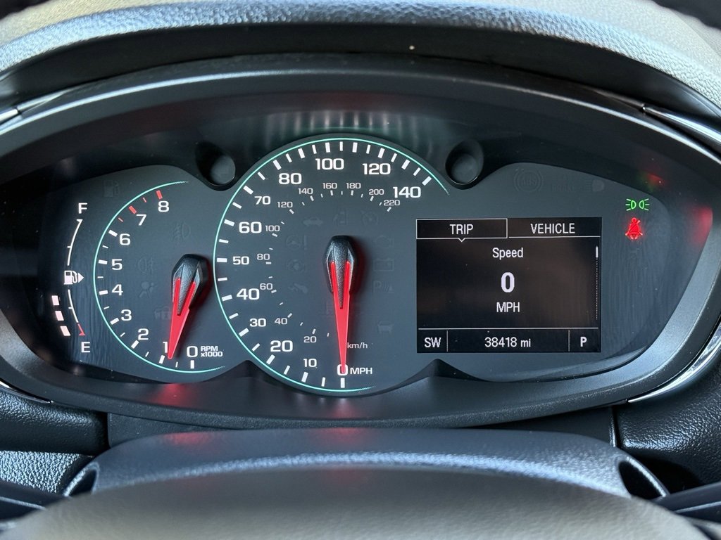 Used 2021 Chevrolet Trax LT w/ LT Convenience Package image 32