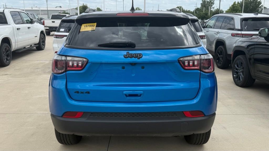 Used 2023 Jeep Compass Latitude AWD/4WD image 4