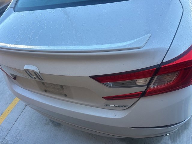 Used 2018 Honda Accord Sport image 7