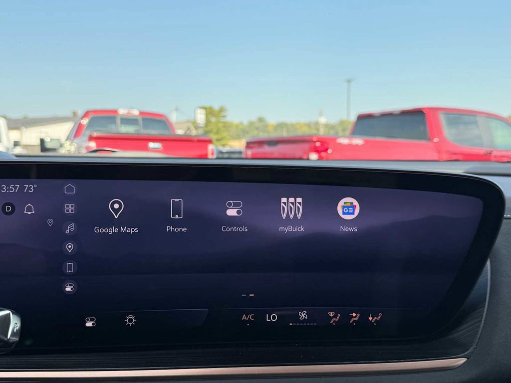 Used 2025 Buick Envision Sport Touring image 27