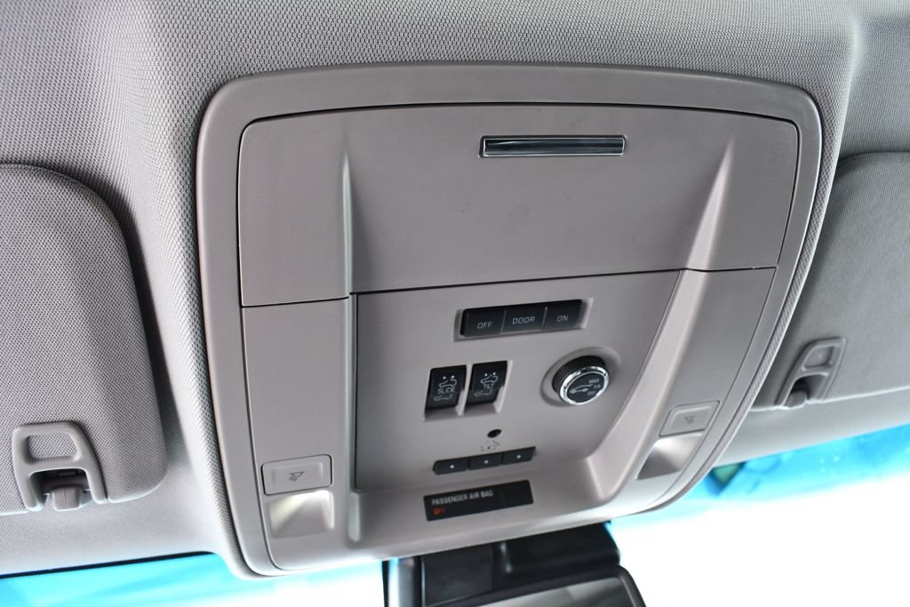 Used 2015 Chevrolet Suburban LTZ AWD/4WD image 34