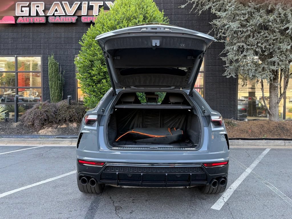 Used 2022 Lamborghini Urus AWD/4WD image 17