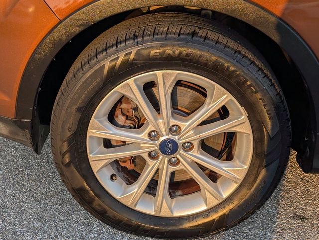 Used 2017 Ford Escape SE image 4