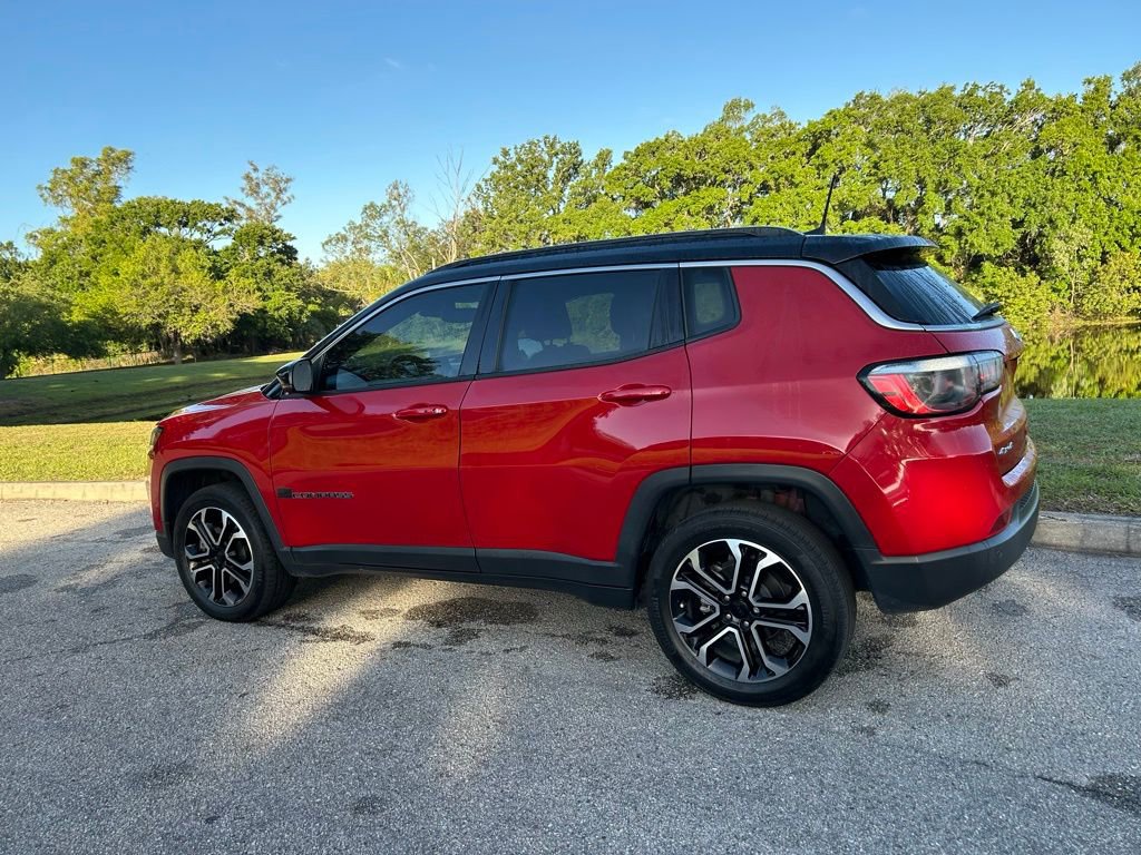 Used 2023 Jeep Compass Limited image 3