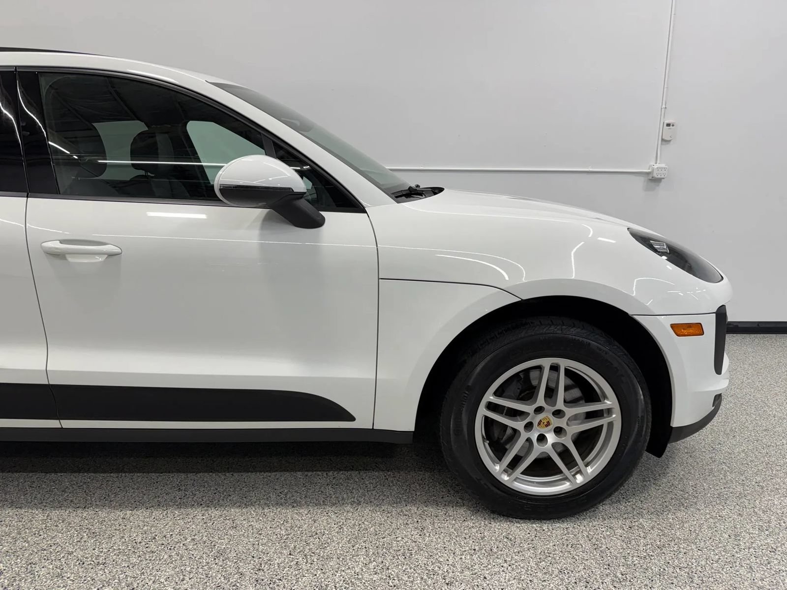 Used 2020 Porsche Macan AWD/4WD image 43