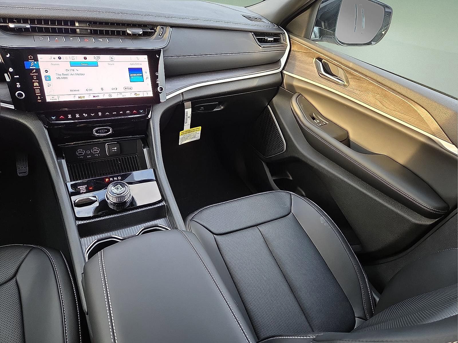 New 2026 Jeep Grand Cherokee Limited w/ Luxury Tech Group II image 12