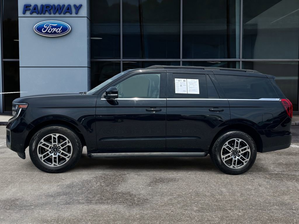 Used 2025 Ford Expedition Active AWD/4WD image 7