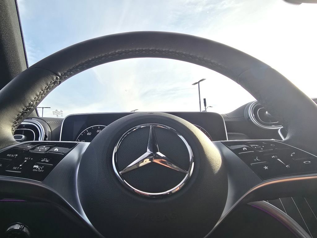 Used 2026 Mercedes-Benz GLC 300 4MATIC image 29