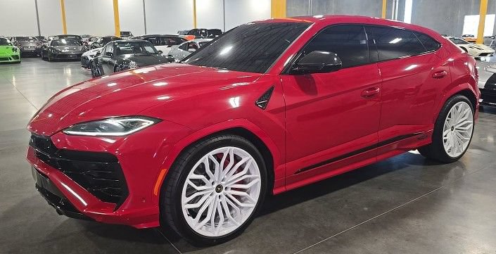 Used 2025 Lamborghini Urus SE