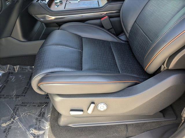 New 2025 Lincoln Navigator L Black Label image 4
