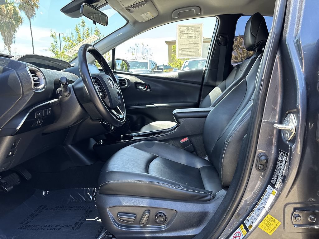 Used 2022 Toyota Prius Prime XLE FWD image 13