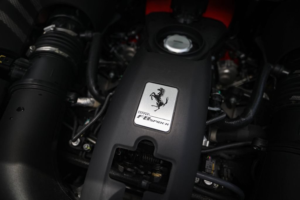 Used 2021 Ferrari F8 Tributo RWD image 26