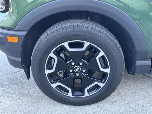 Used 2023 Ford Bronco Sport Outer Banks w/ Tech Package image 3