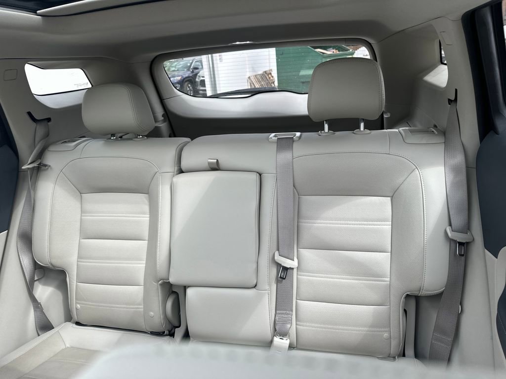 Used 2023 GMC Terrain Denali AWD/4WD image 17