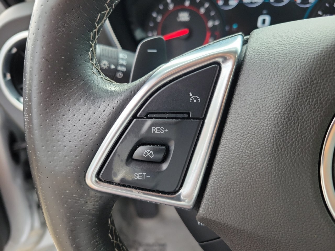 Certified 2018 Chevrolet Camaro SS RWD image 11