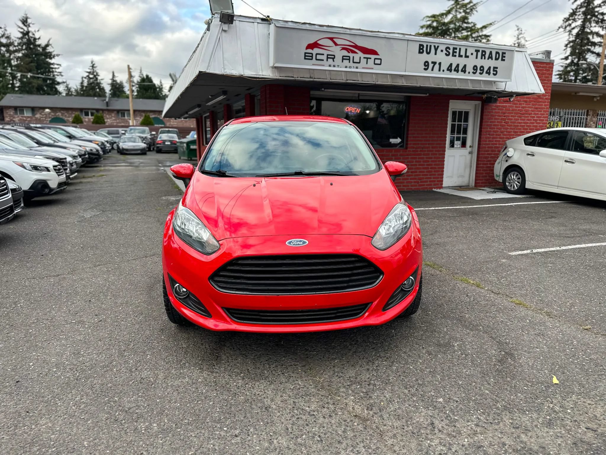Used 2014 Ford Fiesta SE w/ Equipment Group 201A FWD image 6
