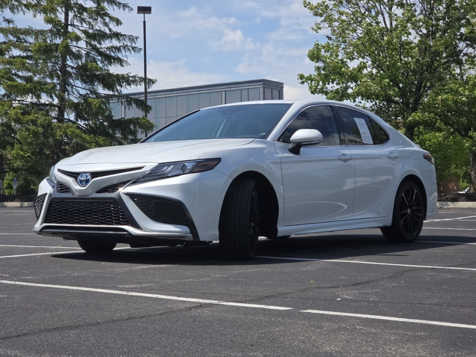 Used 2024 Toyota Camry XSE w/ Navigation Package FWD image 18