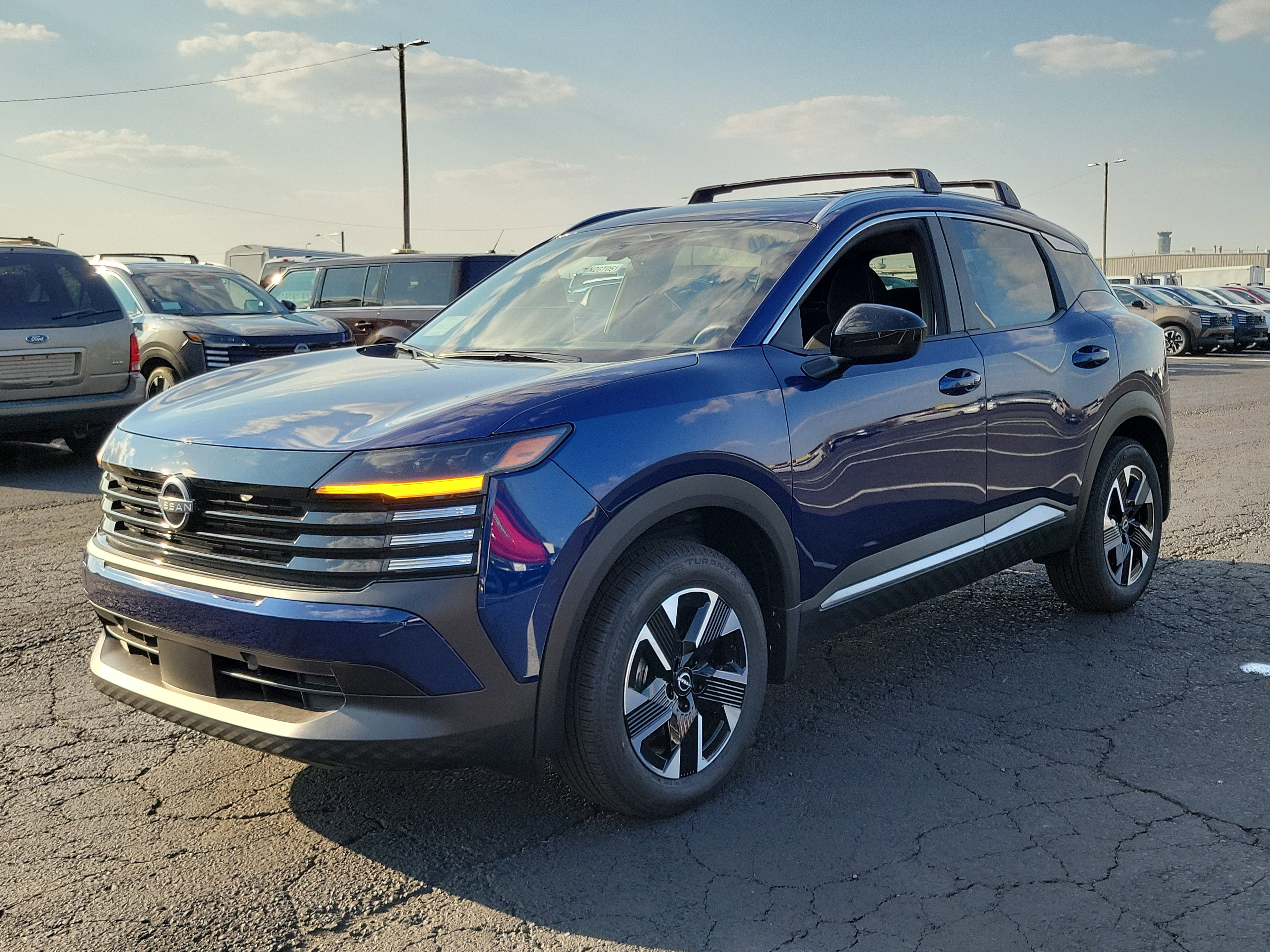 New 2026 Nissan Kicks SV w/ SV Premium Package image 2