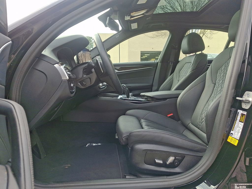 Used 2023 BMW 530i w/ Premium Package image 12
