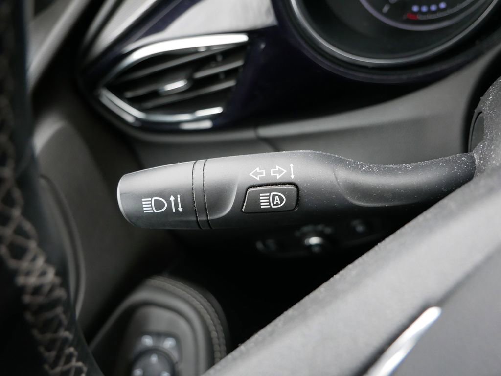 Used 2023 Buick Encore GX Select AWD/4WD image 33