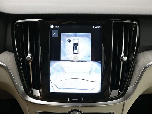New 2026 Volvo V60 B5 Cross Country Plus w/ Protection Package Premier image 21