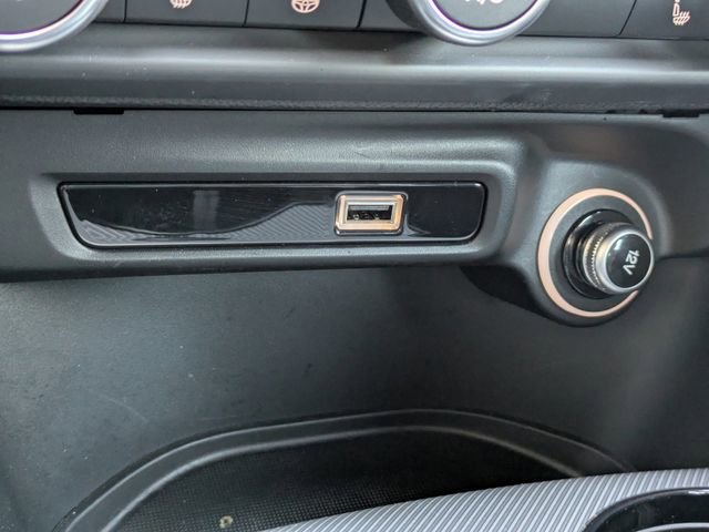 Used 2025 Alfa Romeo Giulia AWD w/ Veloce Package AWD image 28