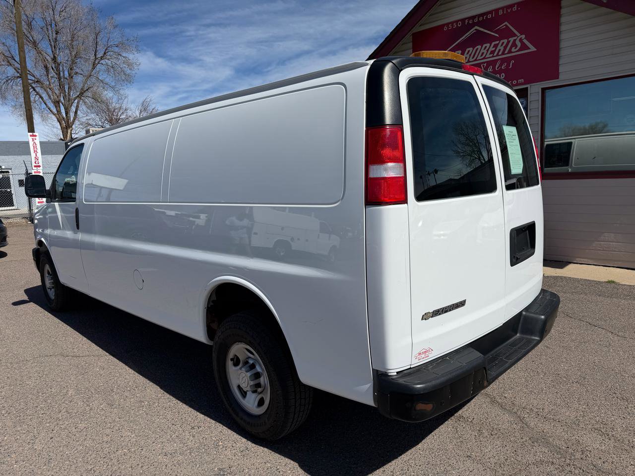 Used 2020 Chevrolet Express 2500 RWD 2500 155 w/ Communications Package image 7