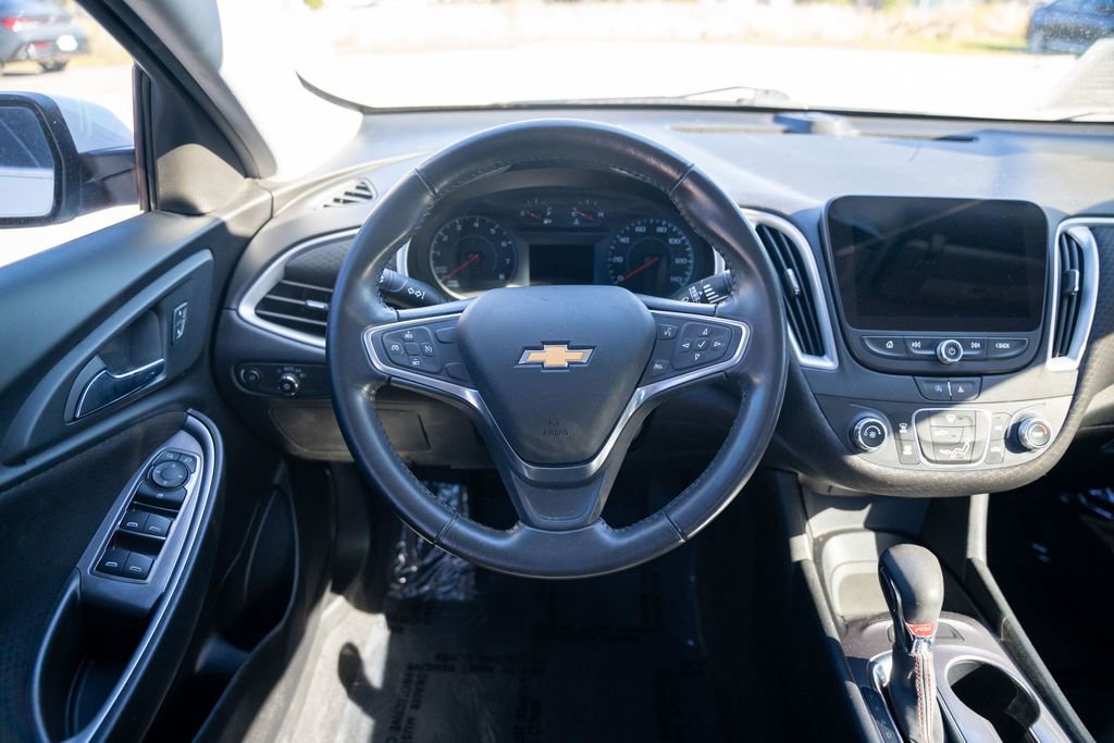 Used 2022 Chevrolet Malibu RS image 14