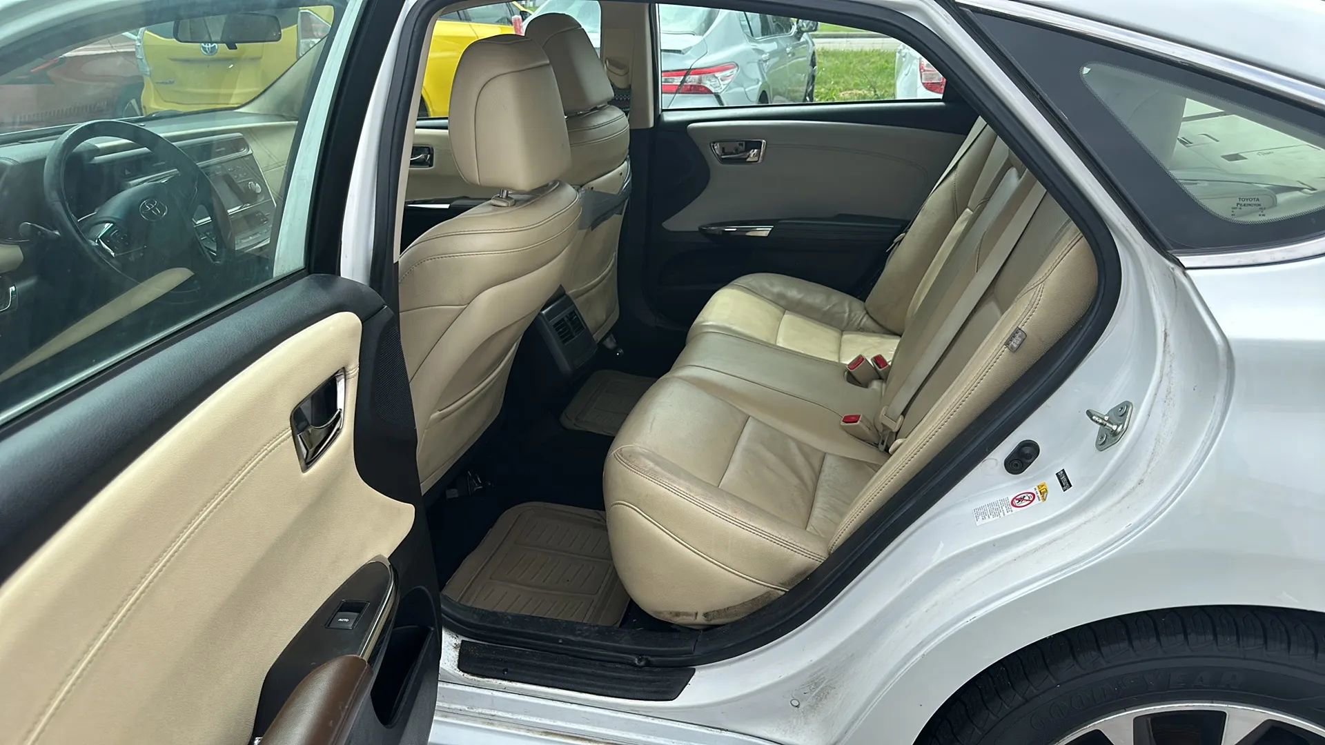 Used 2016 Toyota Avalon XLE FWD image 13