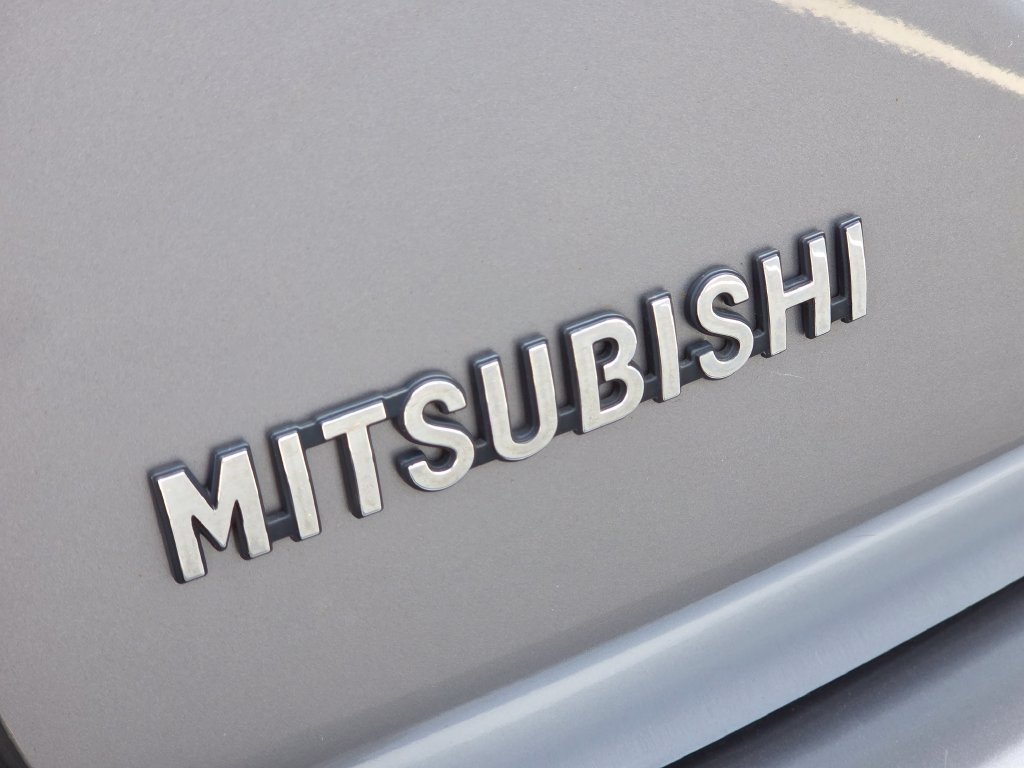 Used 2018 Mitsubishi Outlander 4WD Plug-In Hybrid image 23
