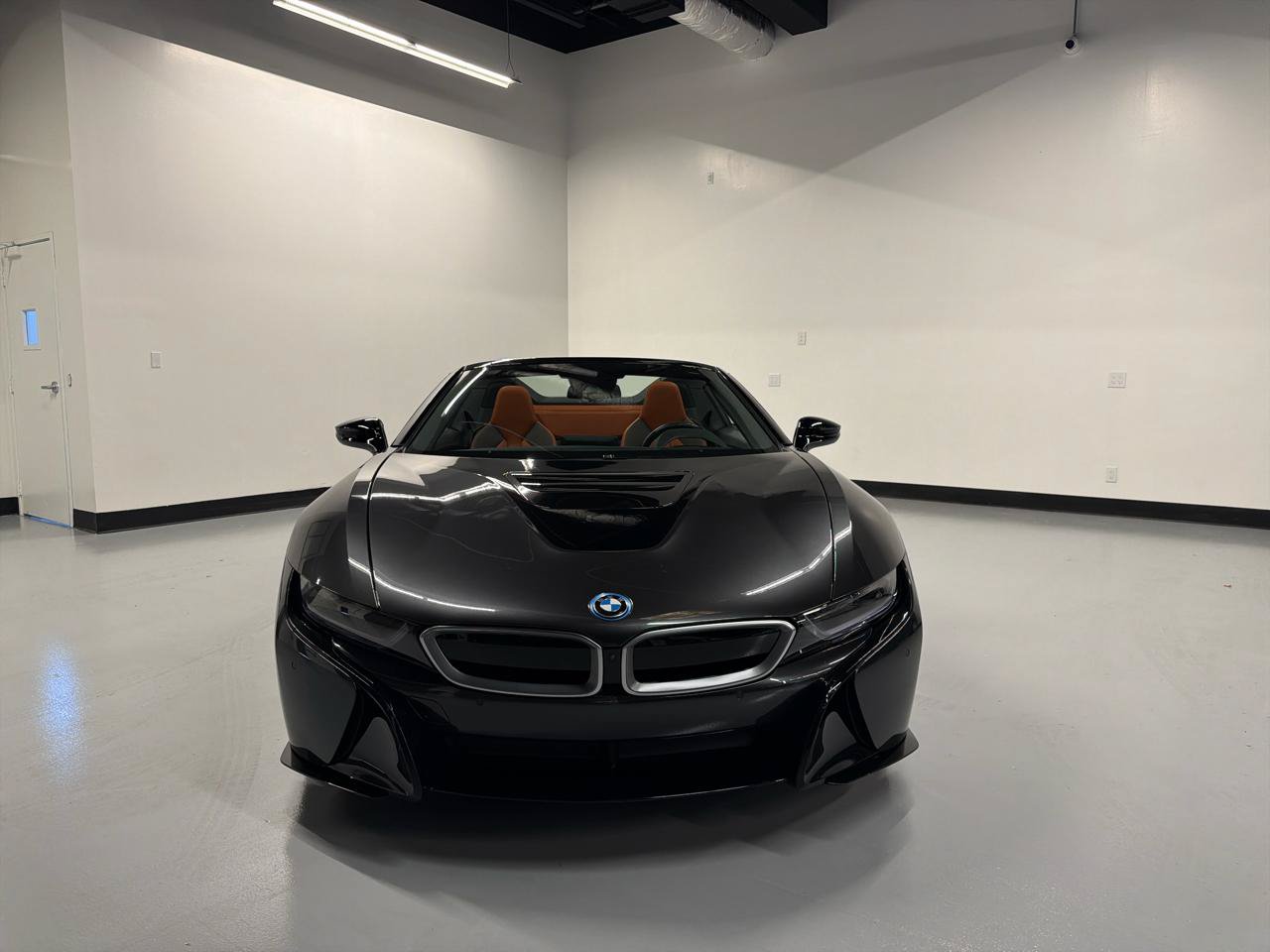 Used 2019 BMW i8 Roadster AWD/4WD image 13