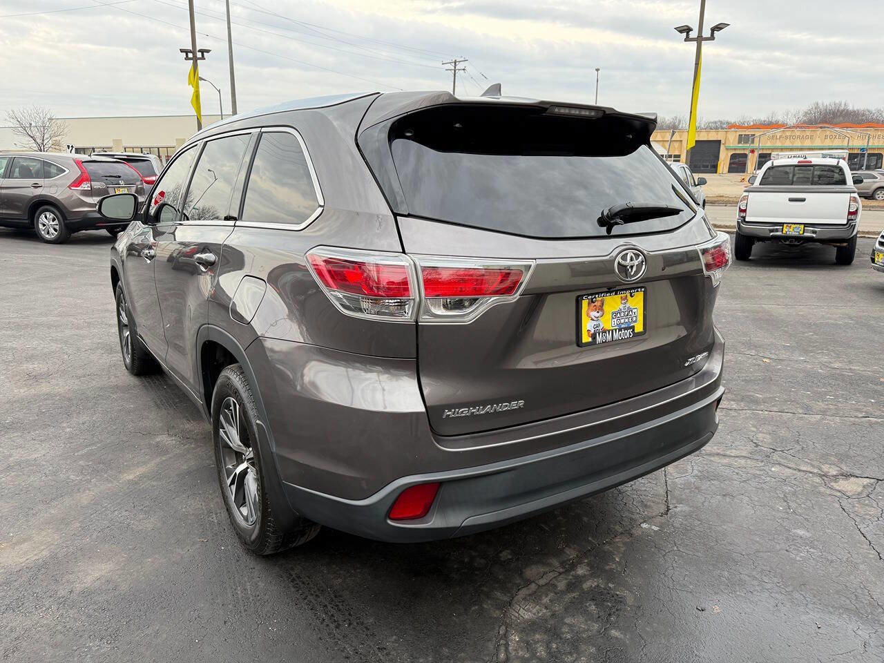 Used 2016 Toyota Highlander XLE AWD/4WD image 4