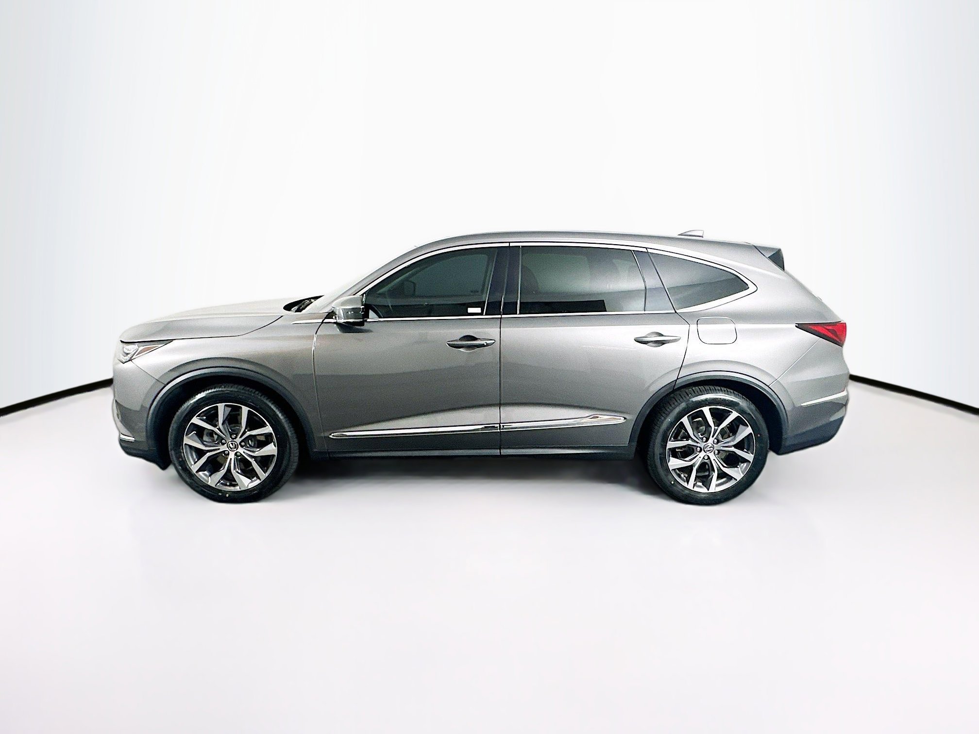 Used 2024 Acura MDX FWD w/ Technology Package image 4