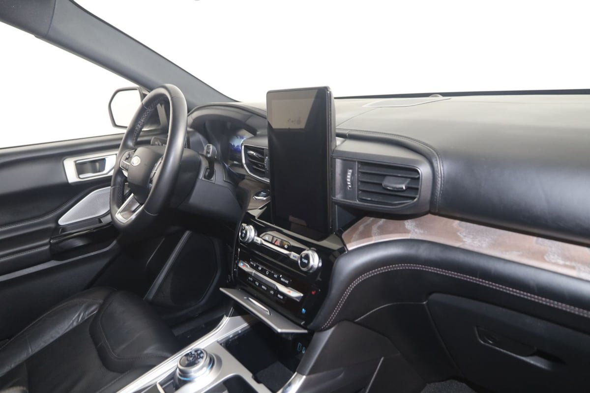 Used 2022 Ford Explorer Platinum w/ Equipment Group 601A AWD/4WD image 45