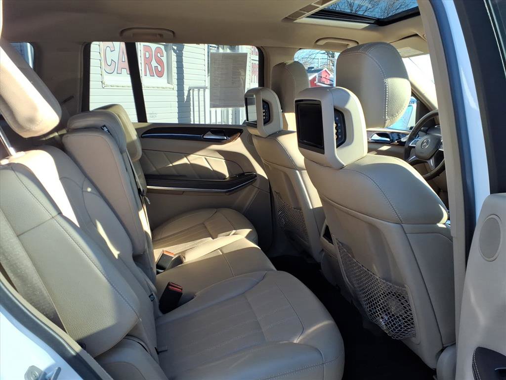 Used 2014 Mercedes-Benz GL 450 4MATIC image 36