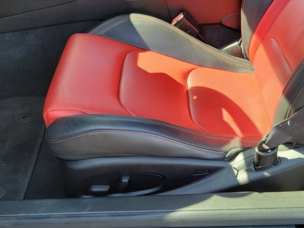 Used 2016 Chevrolet Camaro SS RWD image 17