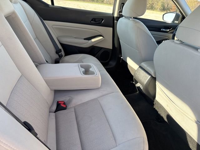 Used 2024 Nissan Altima 2.5 SV image 17