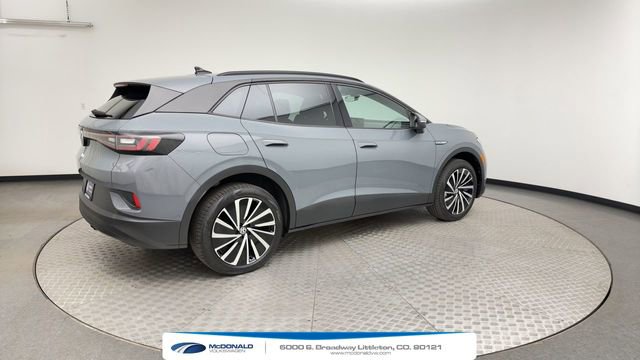 Certified 2025 Volkswagen ID.4 Pro AWD/4WD image 2