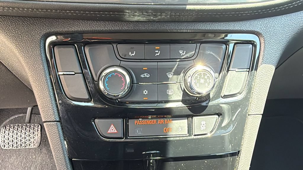 Used 2019 Buick Encore Preferred w/ Safety Package FWD image 33