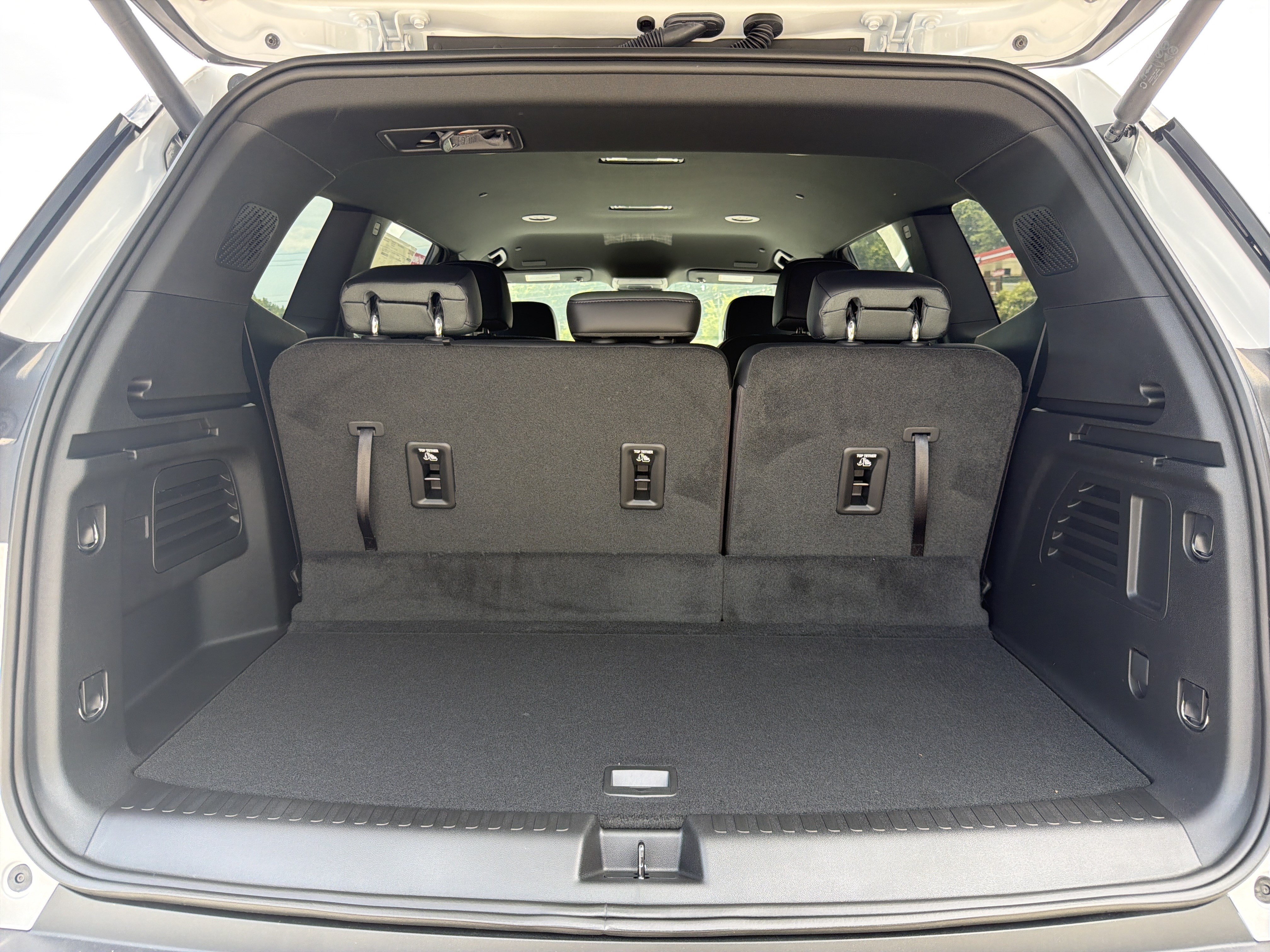 New 2026 GMC Acadia AT4 w/ Luxury Package AWD/4WD image 19