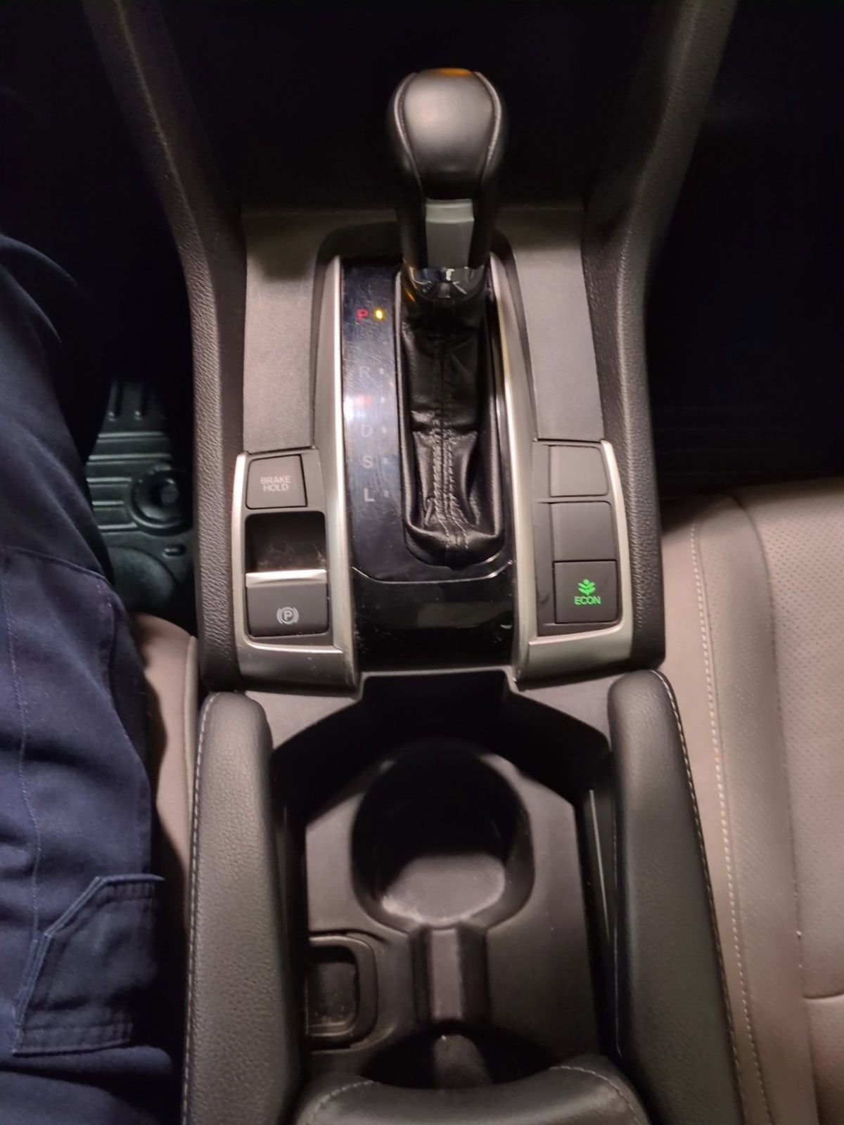 Used 2018 Honda Civic Touring image 18